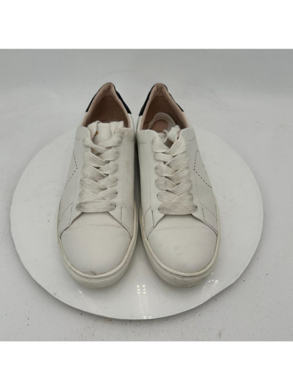 Kate Spade Angelise Women Size 7.5B White Leather Silhouette Casual Shoes - Picture 3 of 12
